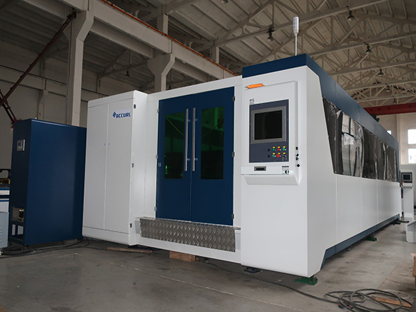 2500w erabat itxita Pattle taula Fiber Laser xafla makina